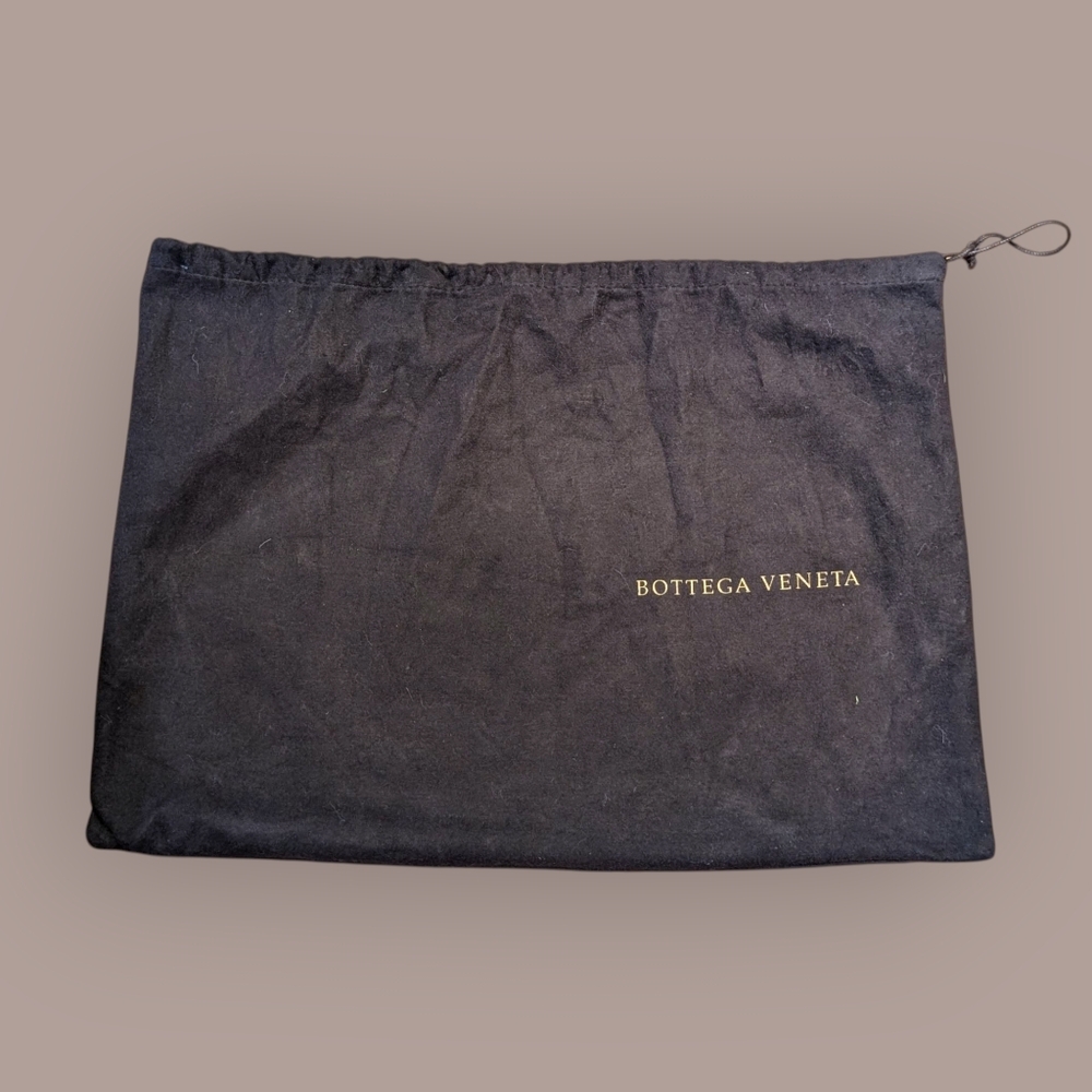 Bottega Veneta Black Shoulder Bag - Picture 2 of 14